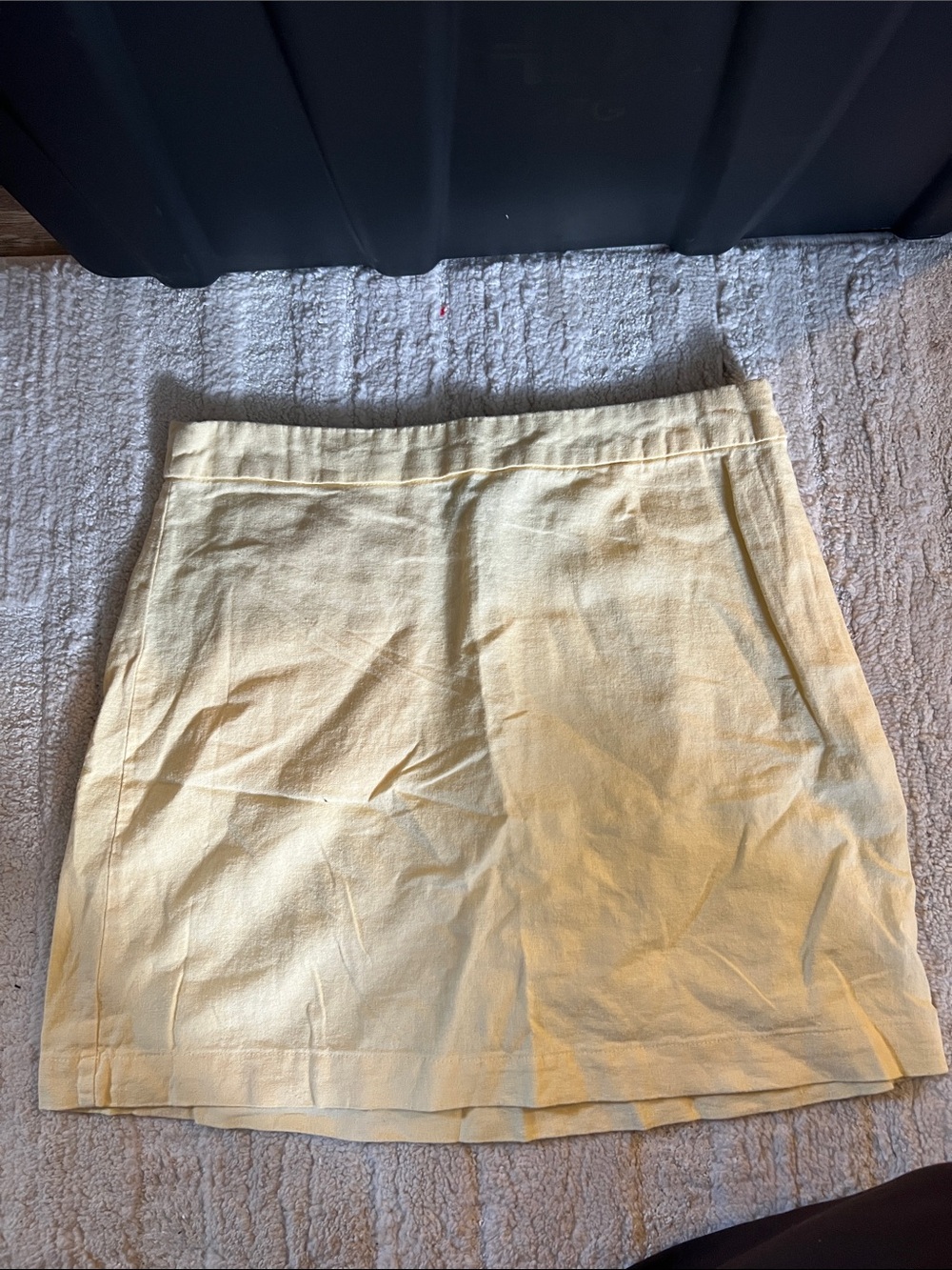 Old Navy Pale Yellow Elastic Waist Mini Skirt